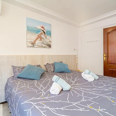 Front Line Jakarta 1 Sea View Апартаменты