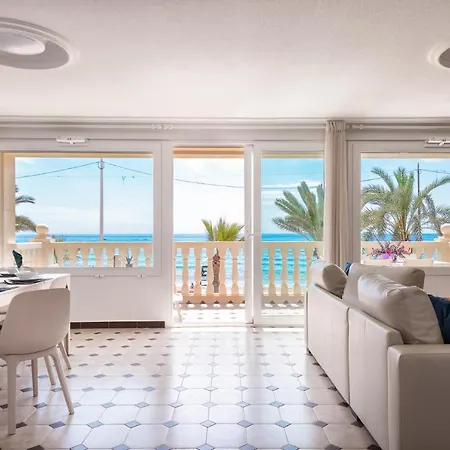 Front Line Jakarta 1 Sea View Apartamento *